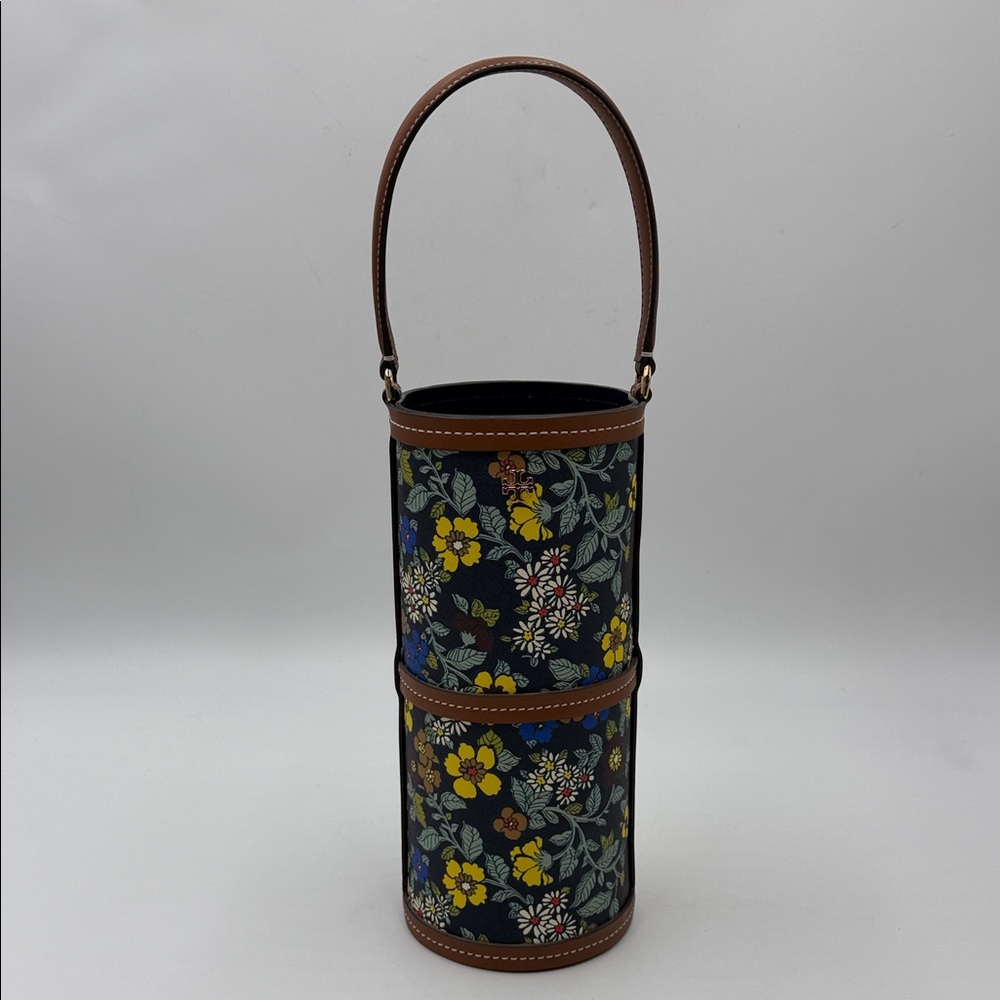 Tory Burch
Tory Burch Emerson Wine Tote (Floral Wallpaper/495)